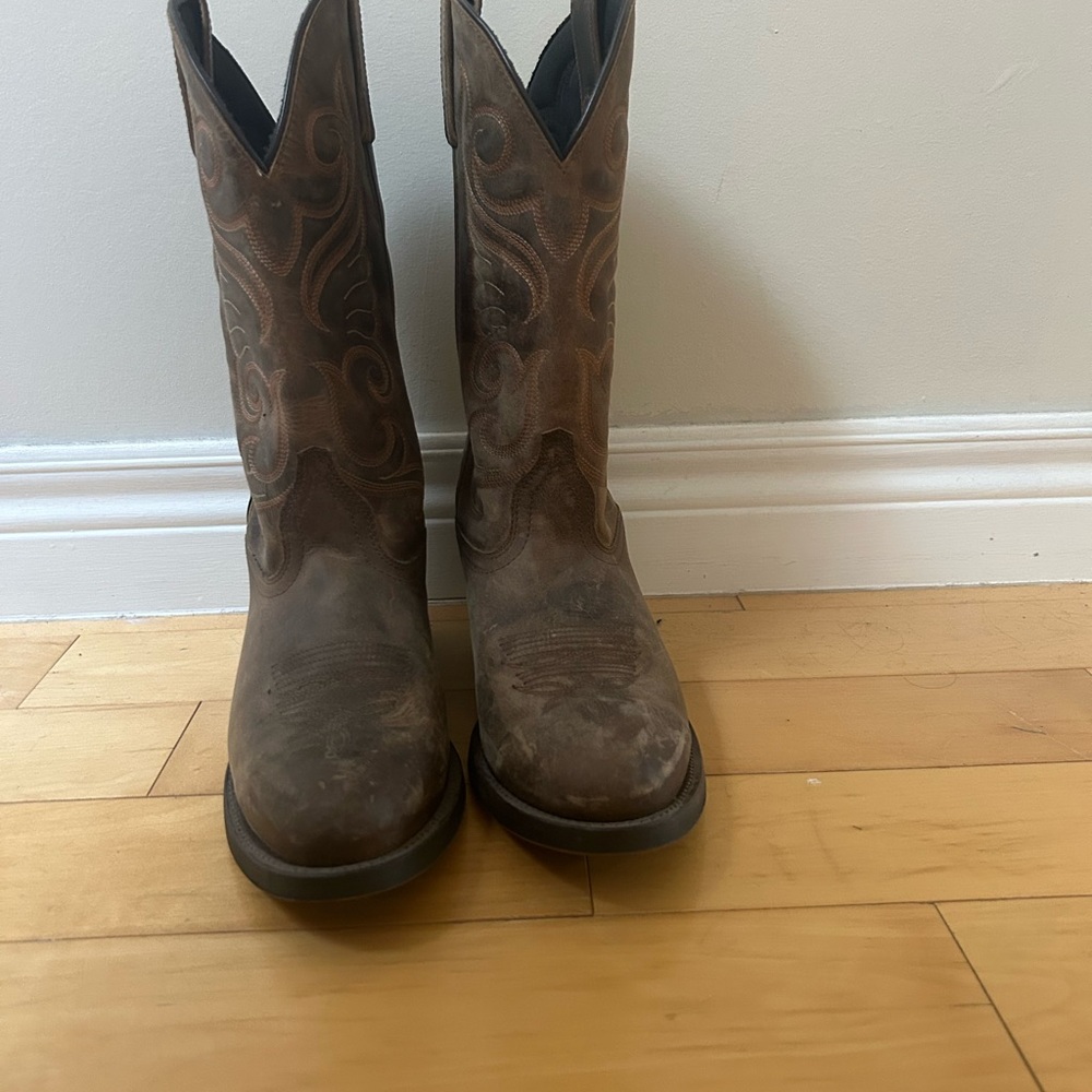 Laredo Brown Embroidered Western Heeled Boots